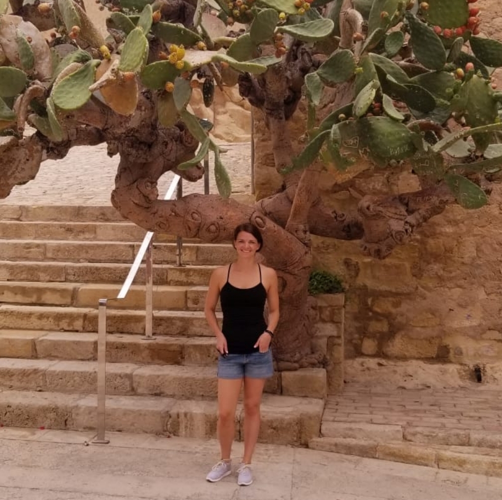 Meet your Posher, Sara